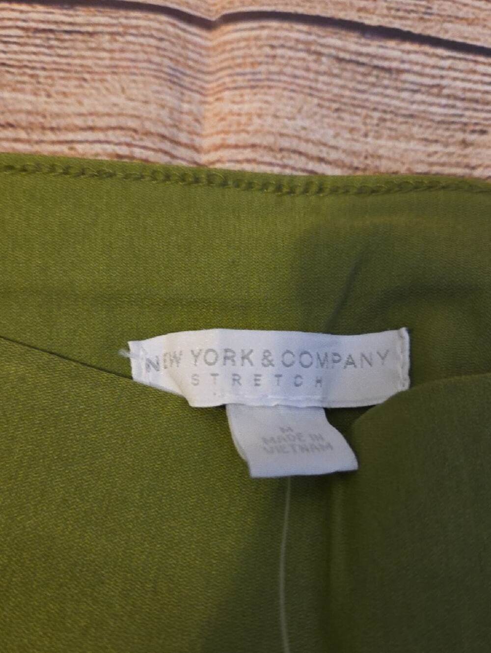 NWT!New York & Company Women’s Green “The Whitney” High Waisted Ankle Pants. - Picture 2 of 4